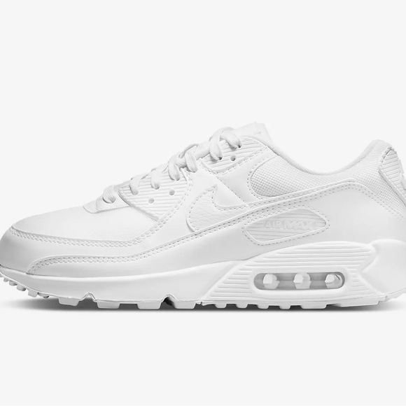 Nike Women’s Air Max 90 Sneakers in White Sizes 8.5 & 9 NWT - Picture 2 of 16